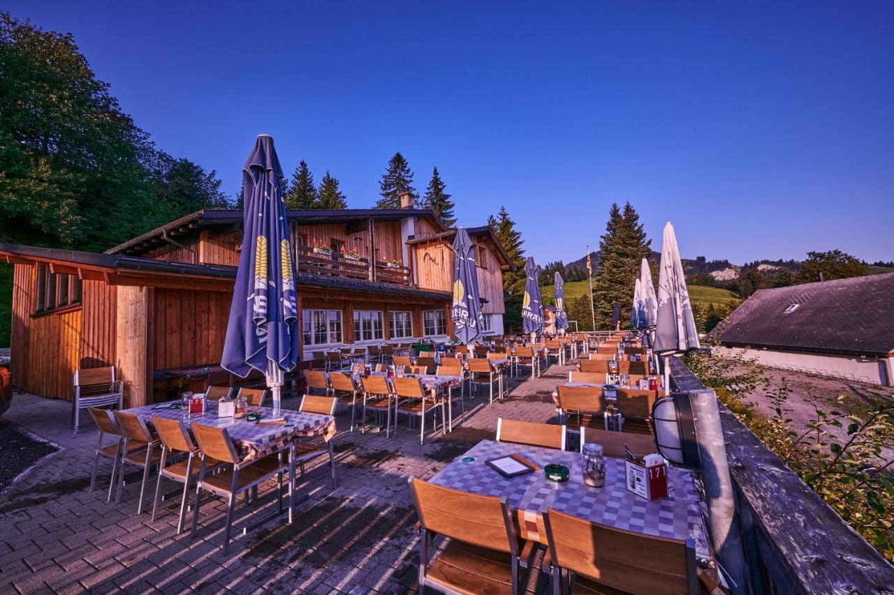 Отель Montlinger Schwamm Oberriet Экстерьер фото