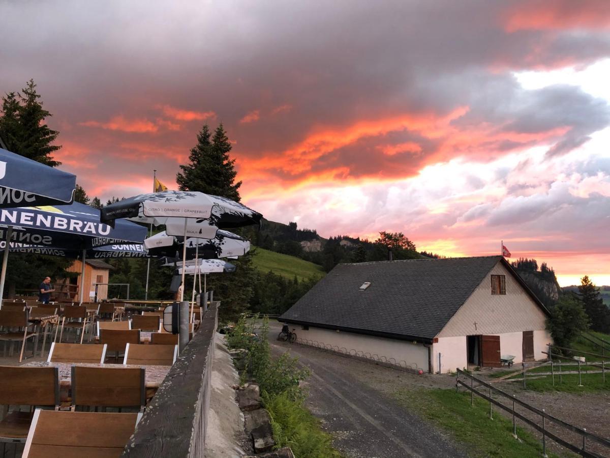 Отель Montlinger Schwamm Oberriet Экстерьер фото